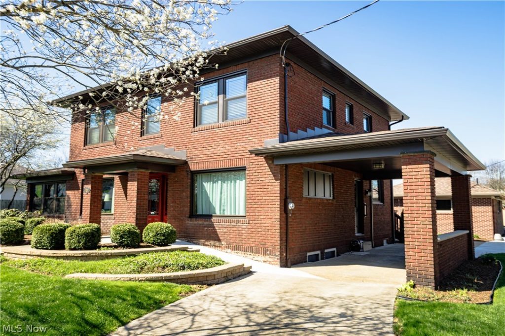 121 Wilson Avenue, Waynesburg, OH