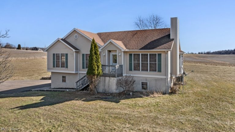 10240 Manor Road, Minerva, OH - Photo 3