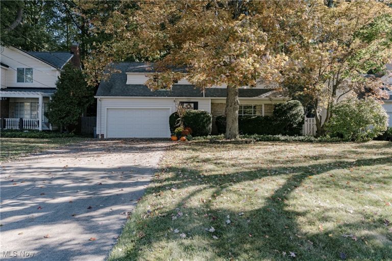 1567 Belvoir Boulevard, South Euclid, OH - Photo 2