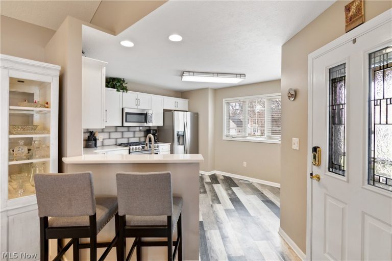 2813 Bender Avenue, Akron, OH - Photo 8