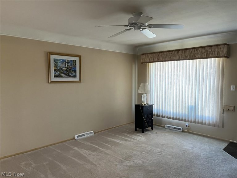 12416 Eastwood Boulevard, Garfield Heights, OH - Photo 6