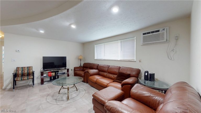 5200 Royalton Road #C4, North Royalton, OH - Photo 4