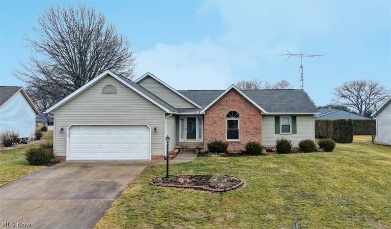 489 Oak Avenue, Strasburg, OH, 44680