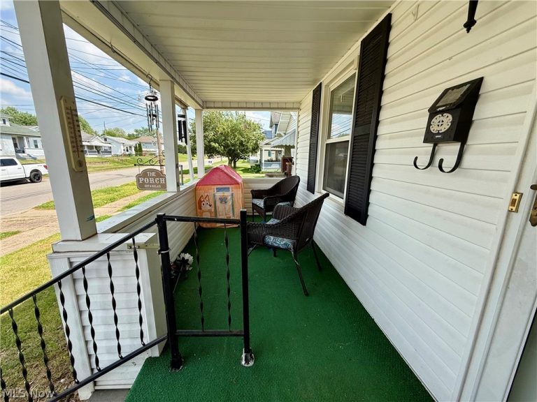 802 28th Street, Vienna, WV - Photo 5