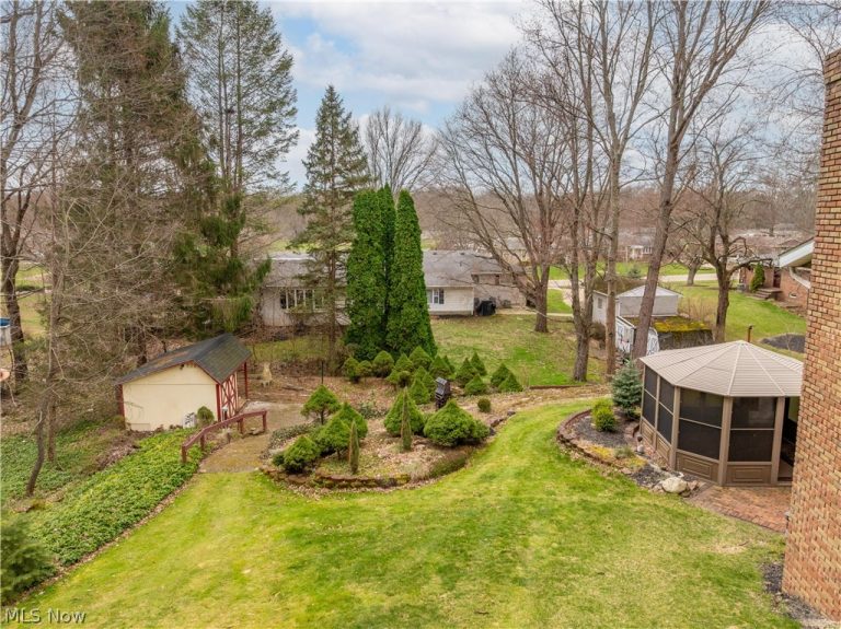 3680 Timber Lake Street, Uniontown, OH - Photo 3