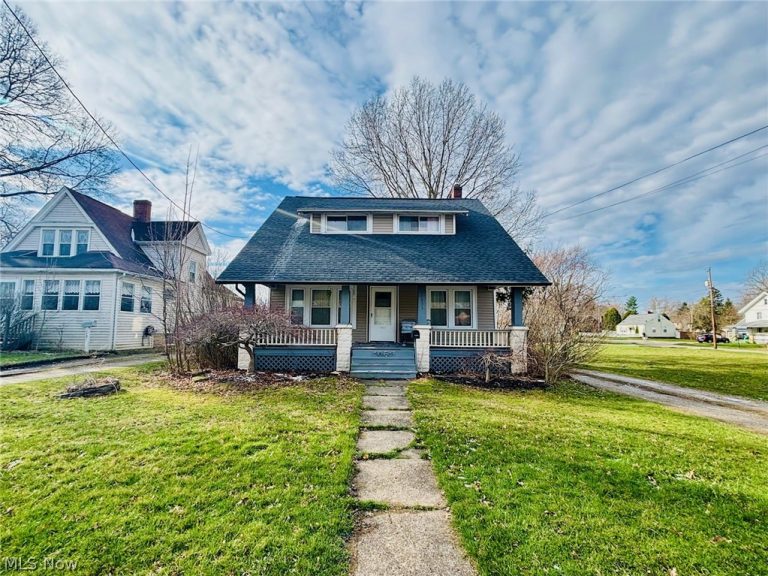 1051 Main Street, Ravenna, OH - Photo 2