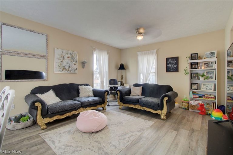 319 Oxford Street, Alliance, OH - Photo 6