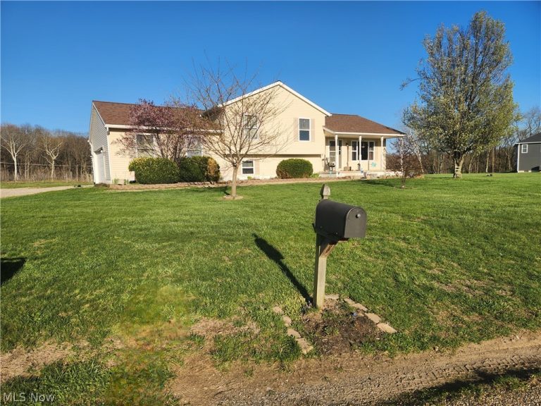 8550 Goldenrod Drive, Zanesville, OH, 43821