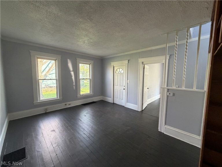 347 11th Street, Elyria, OH - Photo 6
