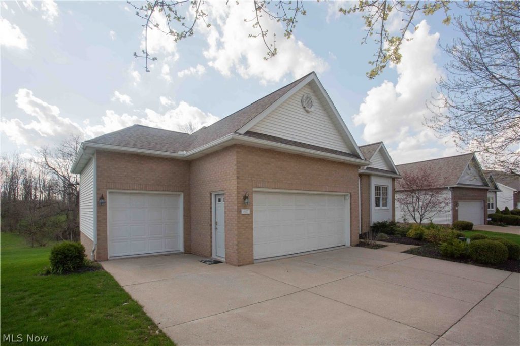647 Ridgecliff Street, Tallmadge, OH