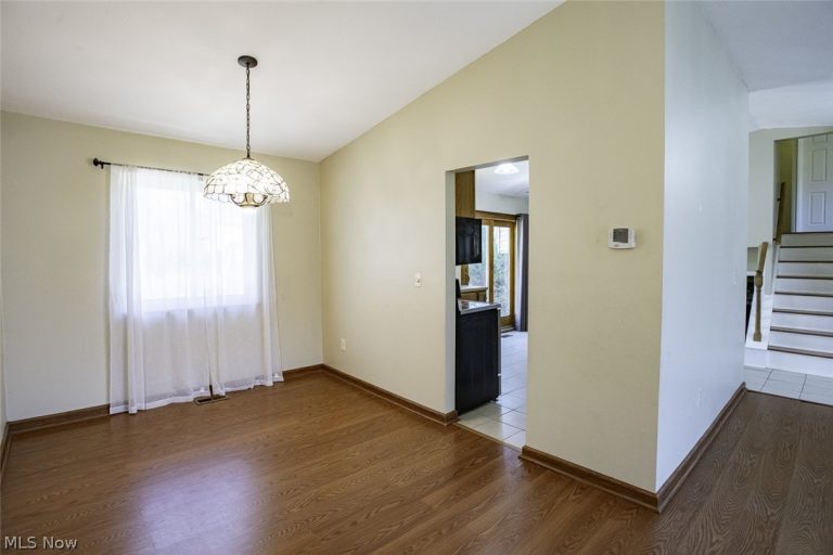 18267 Walnut Drive, Strongsville, OH - Photo 5