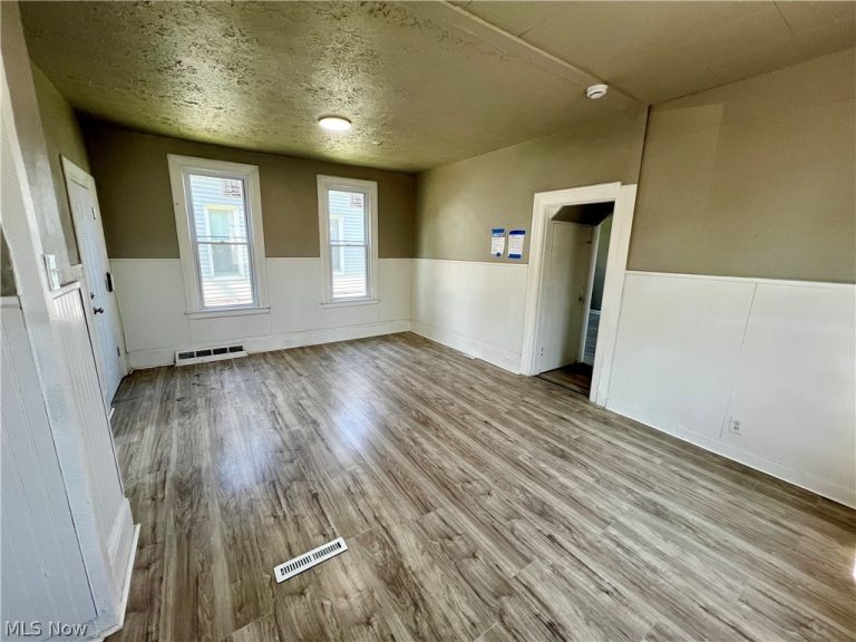 4212 Apple Avenue, Cleveland, OH - Photo 5