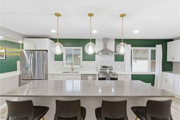 11526 Lake Avenue, Cleveland, OH - Photo 8