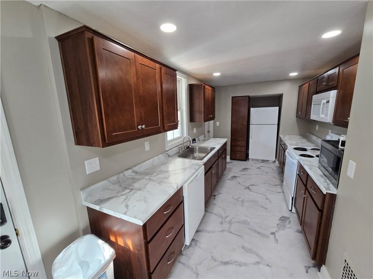 708 Bever Street, Wooster, OH - Photo 4