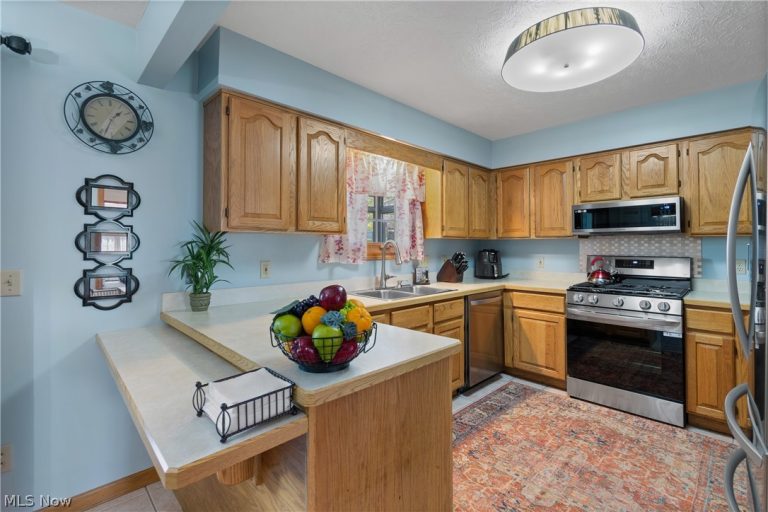 26330 Forbes Road, Oakwood Village, OH - Photo 4