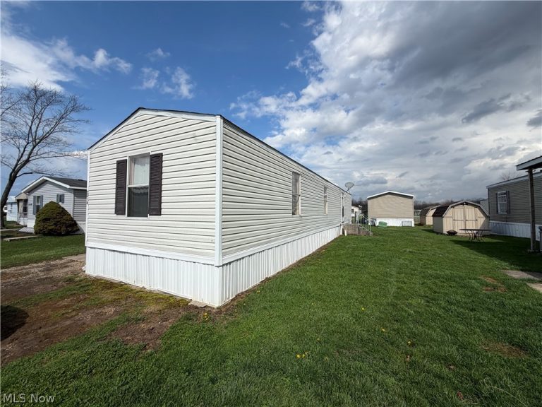 2316 Deerfield Drive, Deerfield, OH - Photo 2