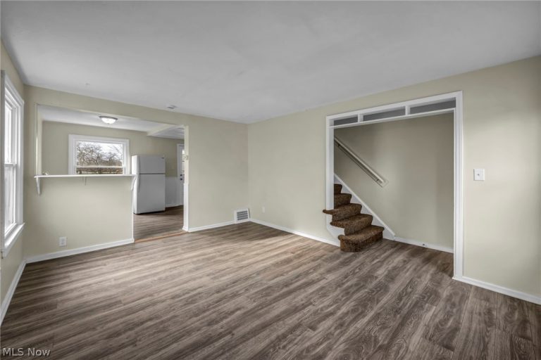 14215 Tuckahoe Avenue, Cleveland, OH - Photo 5