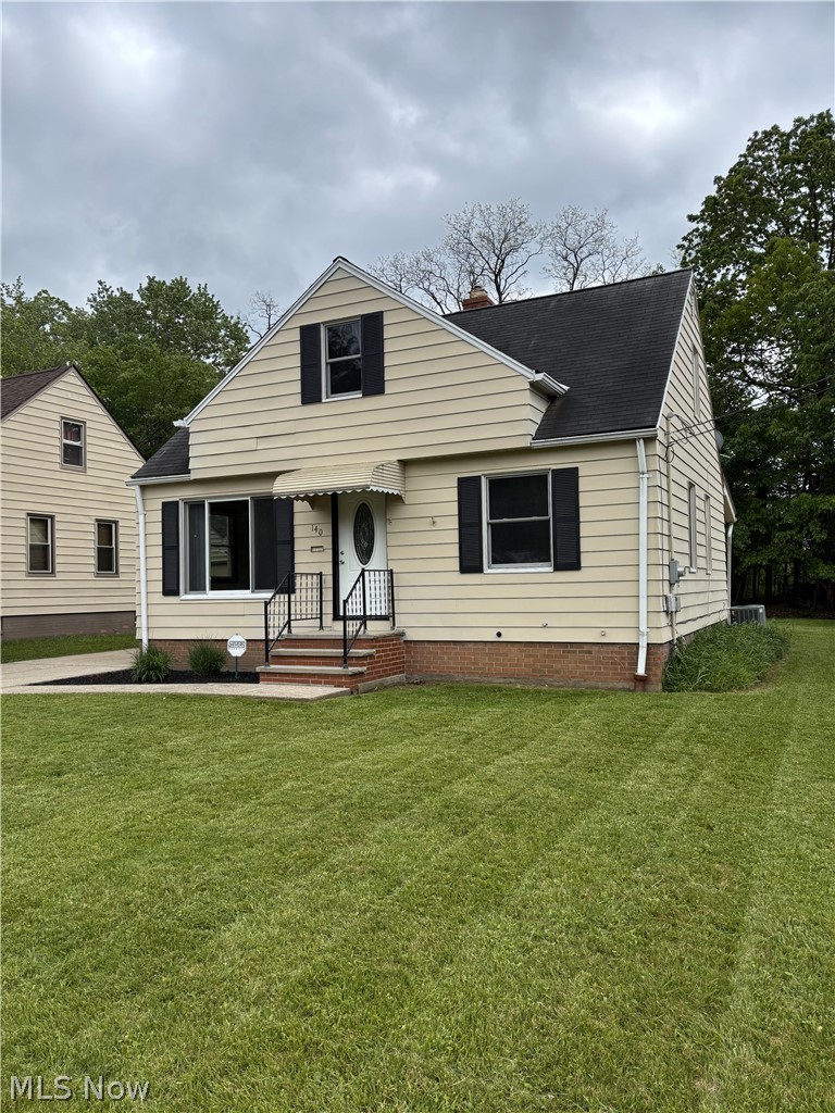 140 Cowles Avenue, Bedford, OH - Photo 2