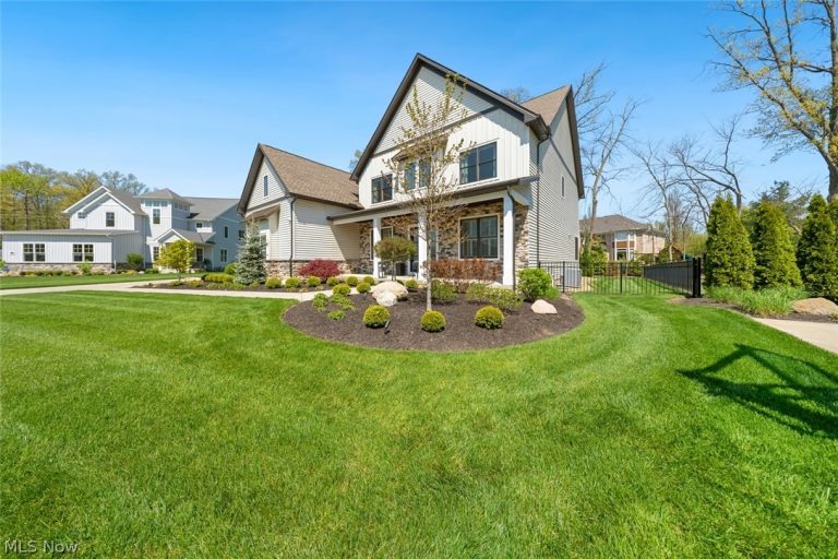 29288 Hampshire Place, Westlake, OH - Photo 2