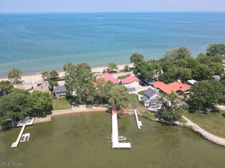 1431 Cedar Point Road, Sandusky, OH - Photo 4