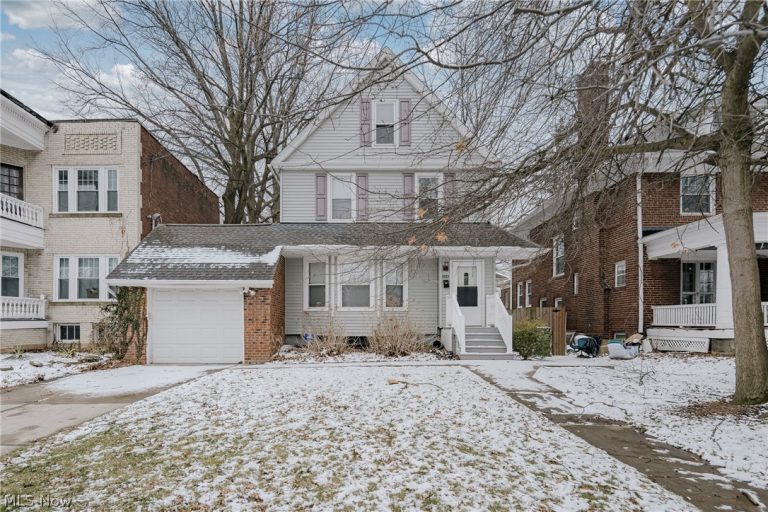 14915 Clifton Boulevard, Lakewood, OH - Photo 2