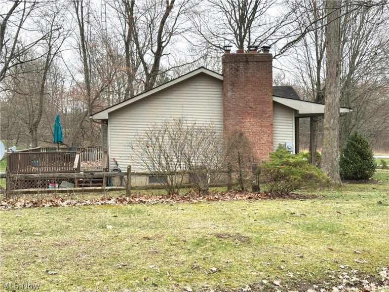 42900 Woodvale Lane, Columbiana, OH - Photo 5