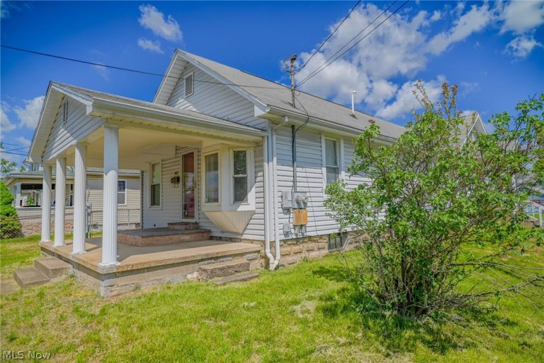 1423 32nd Street, Parkersburg, WV - Photo 3