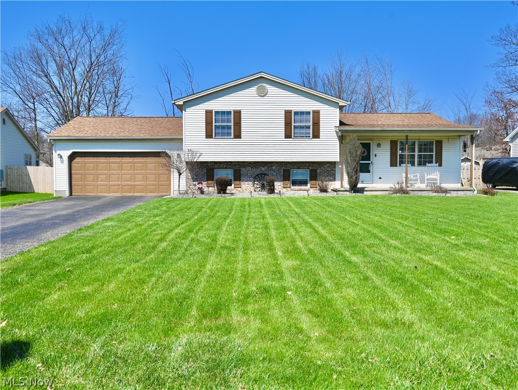 4942 Signature Circle, Austintown, OH