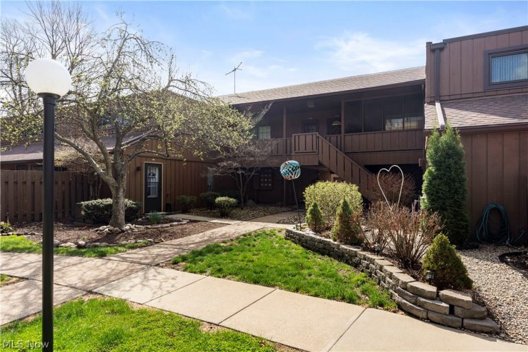 33803 Electric Boulevard #G20, Avon Lake, OH - Photo 2