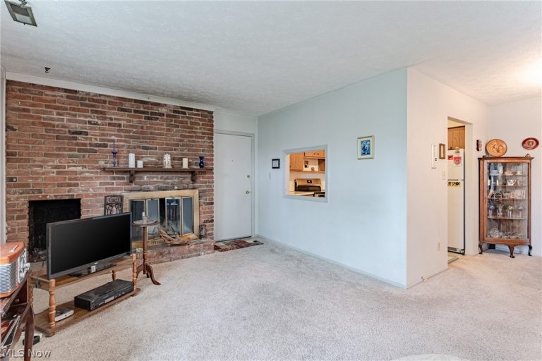 2720 Pease Drive #219N, Rocky River, OH - Photo 3