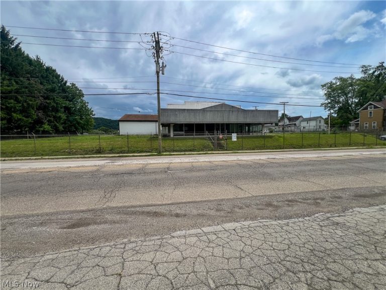 1340 Pennsylvania Avenue, East Liverpool, OH - Photo 2