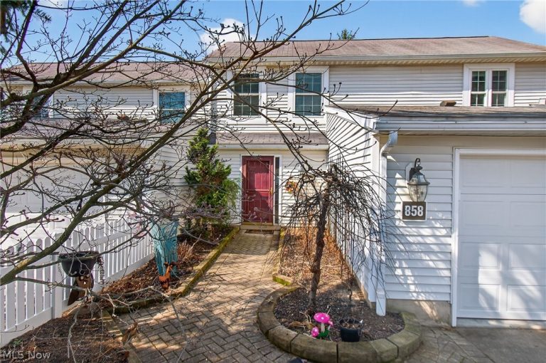 858 Sutton Place, Akron, OH, 44313