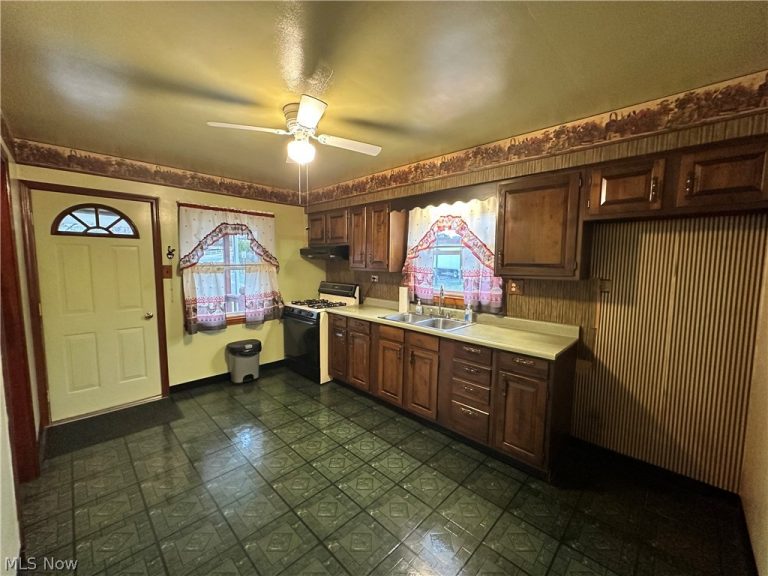102 Beech Road, Weirton, WV - Photo 5