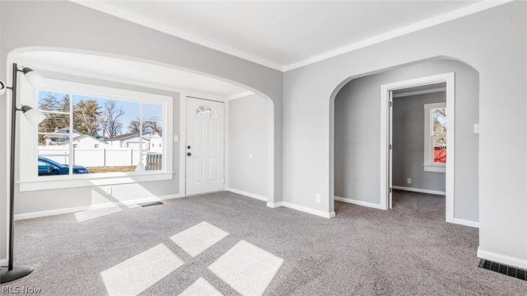 2410 Marion Avenue, Zanesville, OH - Photo 3
