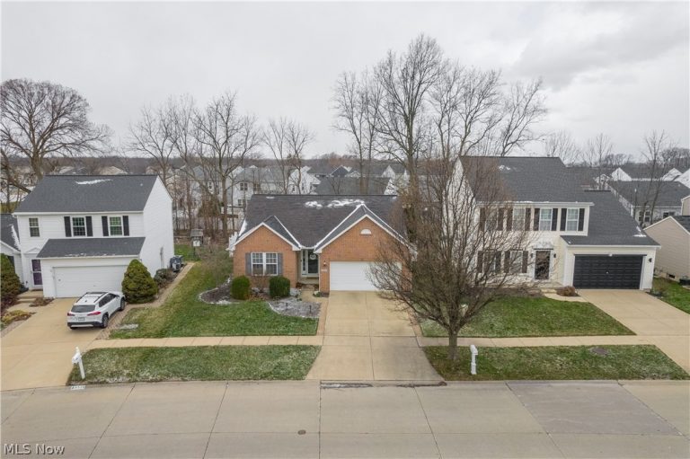 4518 Santina Way, Lorain, OH - Photo 3