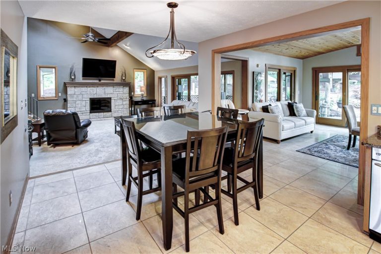 77 Carr Road, Hinckley, OH - Photo 5