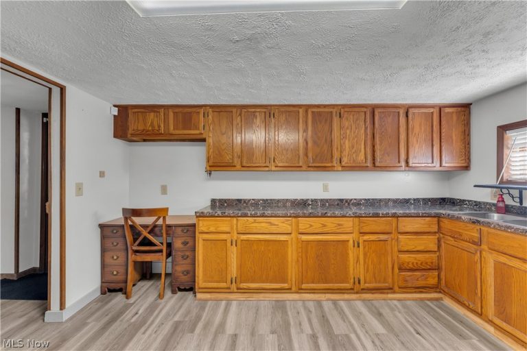 15064 River Road, Columbia Station, OH - Photo 6