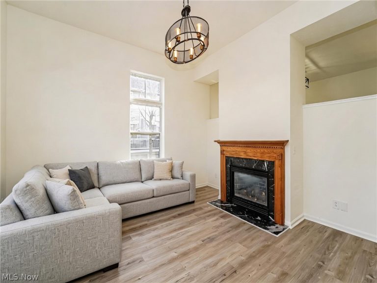 821 Nela View Road, Cleveland Heights, OH - Photo 3