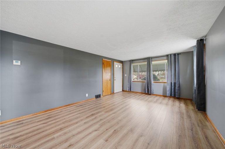 1814 Demington Avenue, Canton, OH - Photo 5