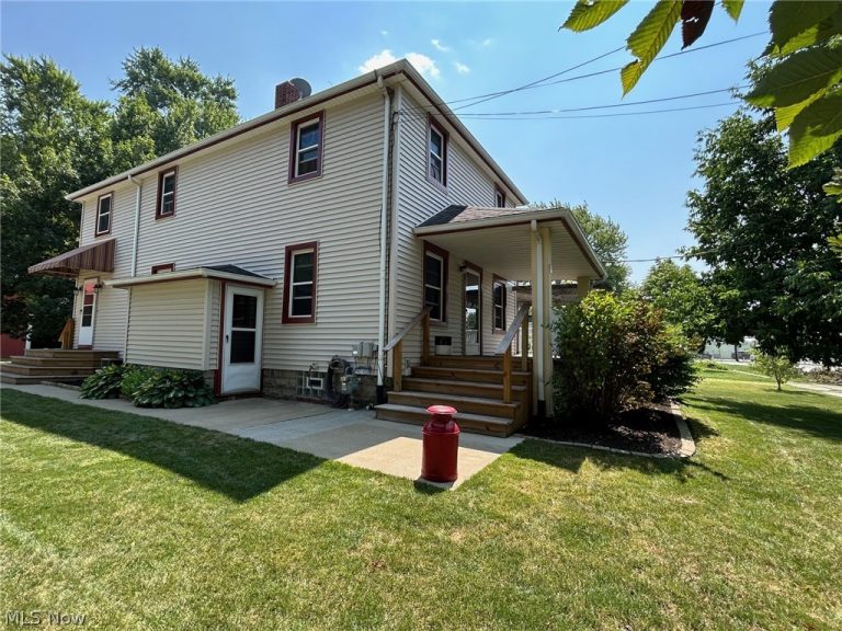 110 Railroad Street, LaGrange, OH - Photo 4
