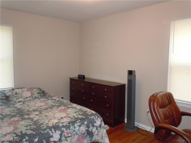 23896 Devoe Avenue, Euclid, OH - Photo 6