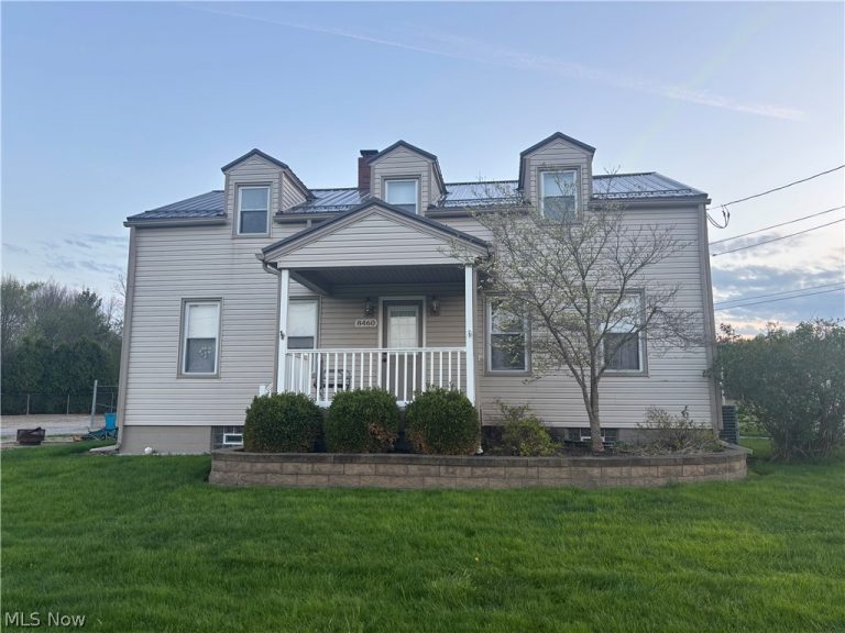 8454 Windham Street, Garrettsville, OH - Photo 2