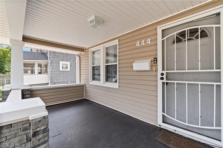 444 Evers Street, Akron, OH - Photo 2
