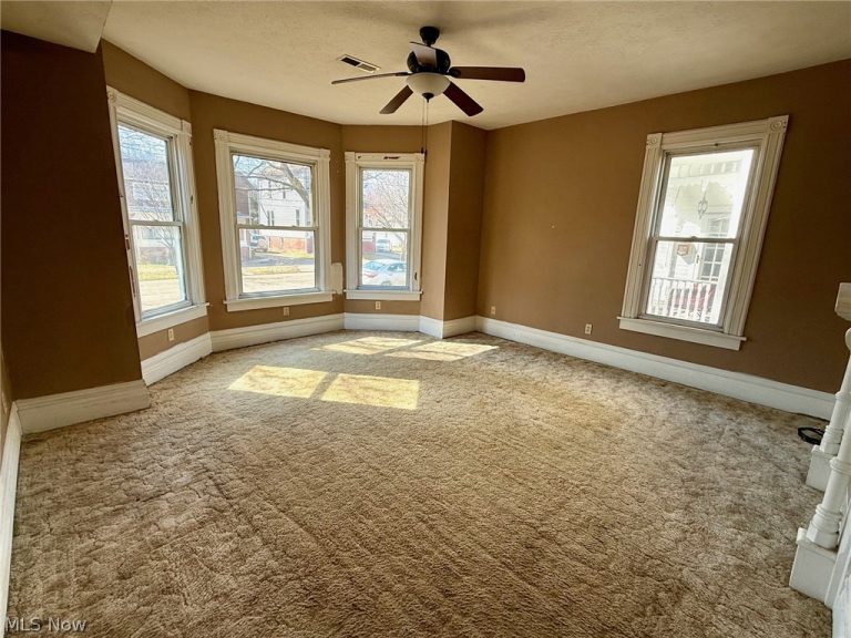 720 Front St, Marietta, OH - Photo 2