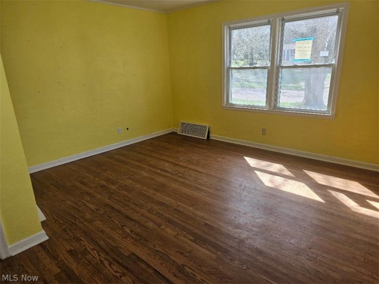 1681 Girard Street, Akron, OH - Photo 3