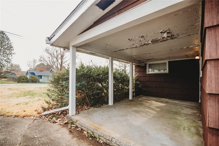 203 Clark Drive, Marietta, OH - Photo 3