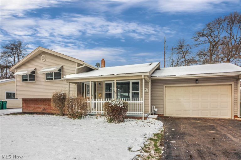 6304 Meadowbrook Drive, Mentor, OH - Photo 2