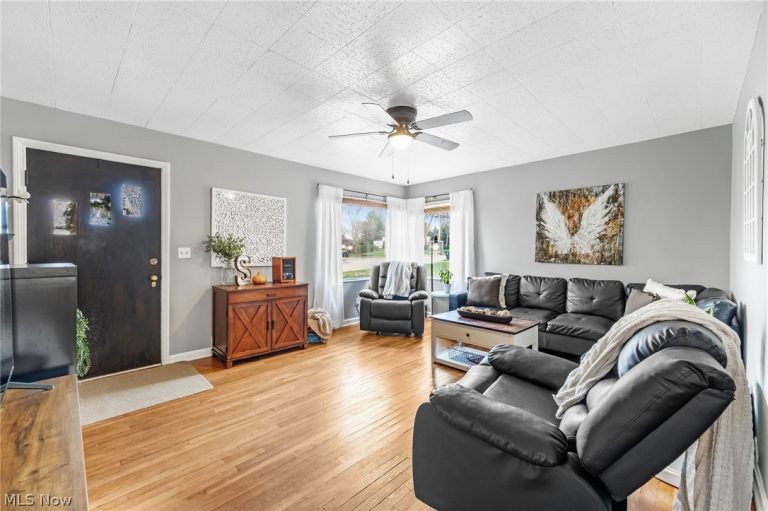 339 Schrop Avenue, Akron, OH - Photo 5