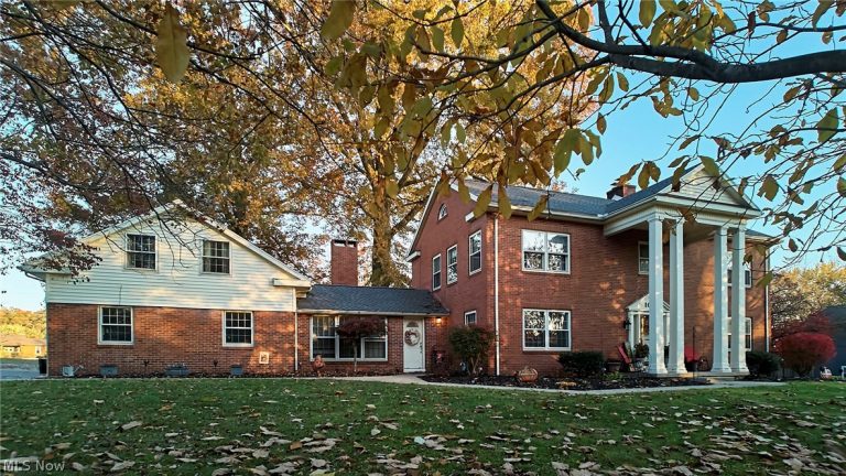 100 Maple Shade Drive, Marietta, OH, 45750