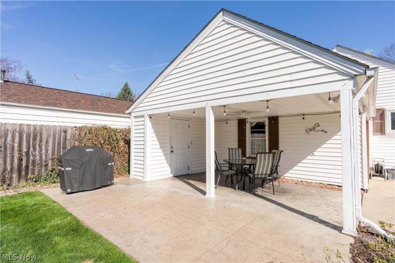 1345 Lipton Avenue, North Canton, OH - Photo 4